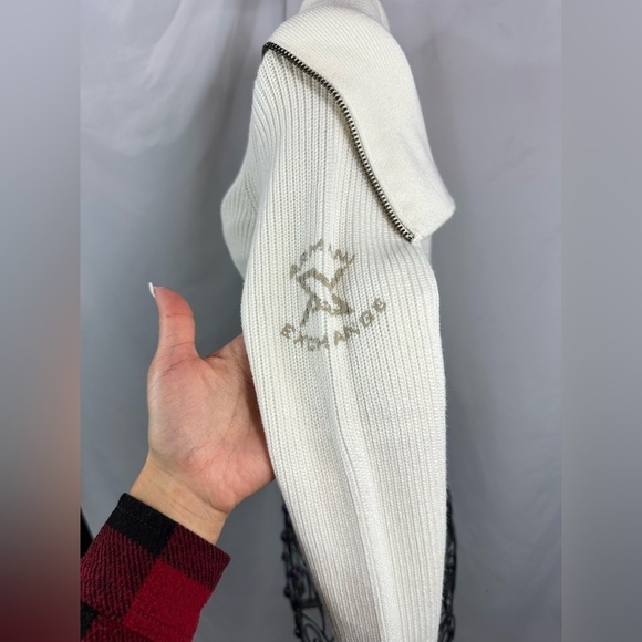 Armani Exchange white ribbed 1/4 zip sweater size S - Picture 8 of 8